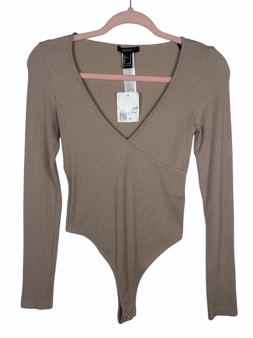 Forever 21 NWT Ribbed Long Sleeve V-Neck Bodysuit In Tan/Brown Hue. Size Medium.